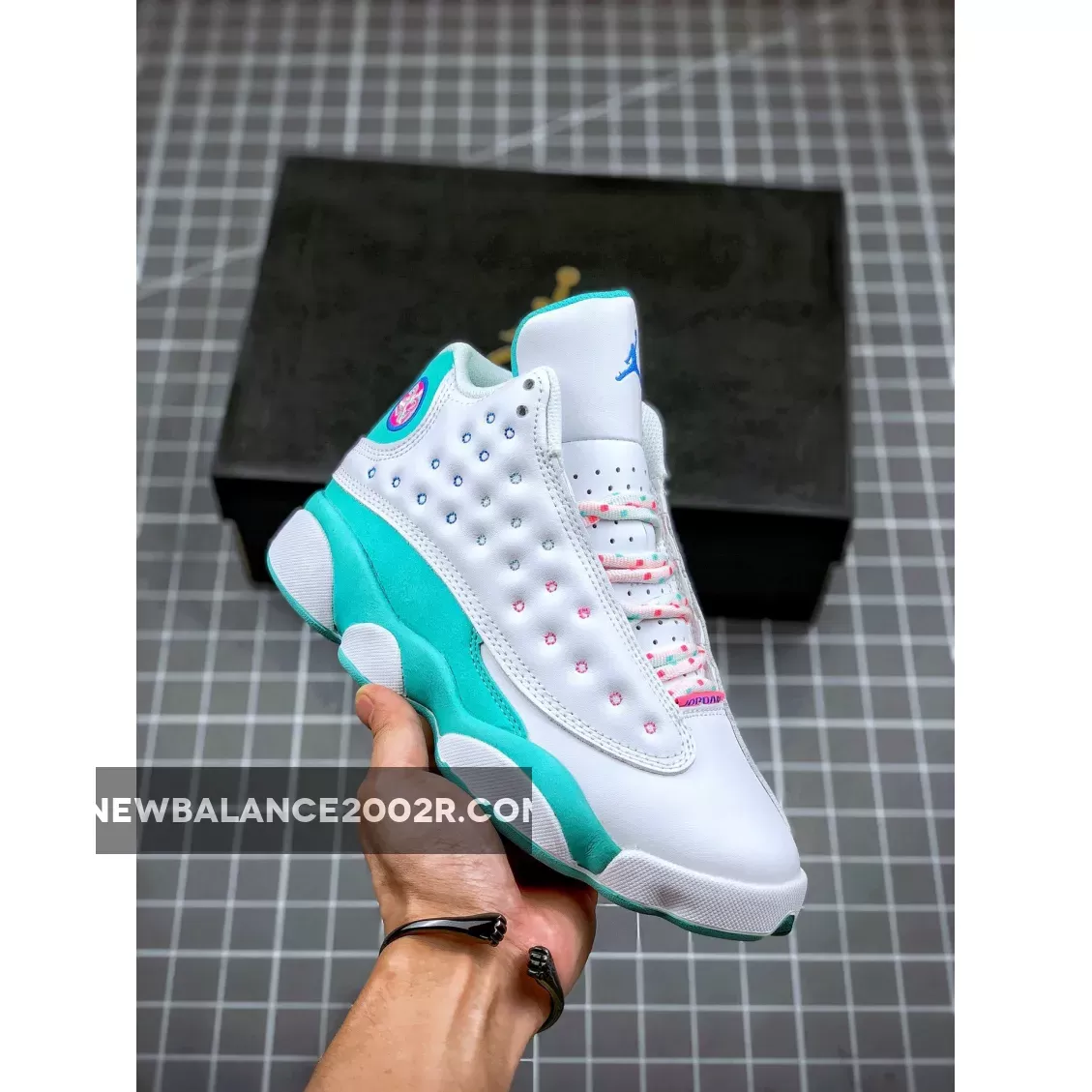 Air Jordan 13 Retro 'Aurora Green' Womens White/Soar/Aurora-Green-Digita 439358-100 AJ13 jordan 13 aurora green